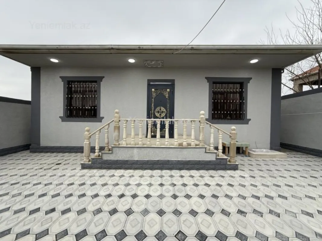 Satılır 3 otaqlı həyət evi 100 m²