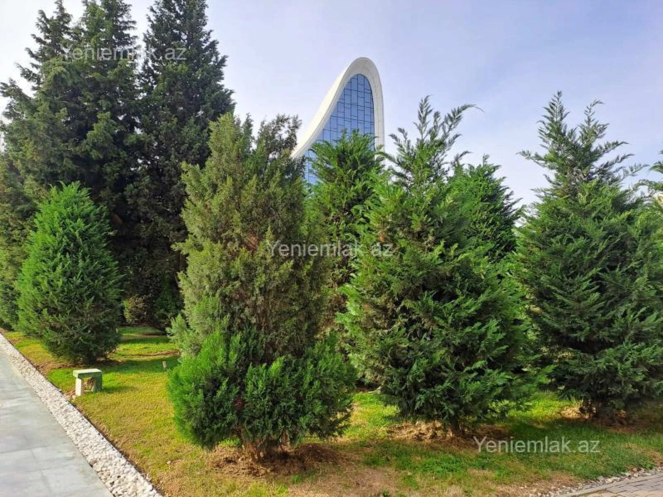 Satılır 2 otaqlı yeni tikili 101 m²