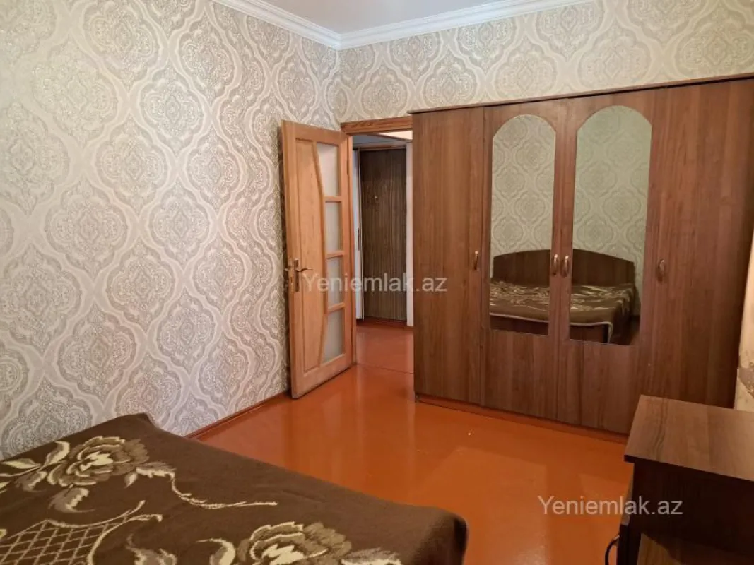 Satılır 2 otaqlı köhnə tikili 55 m²