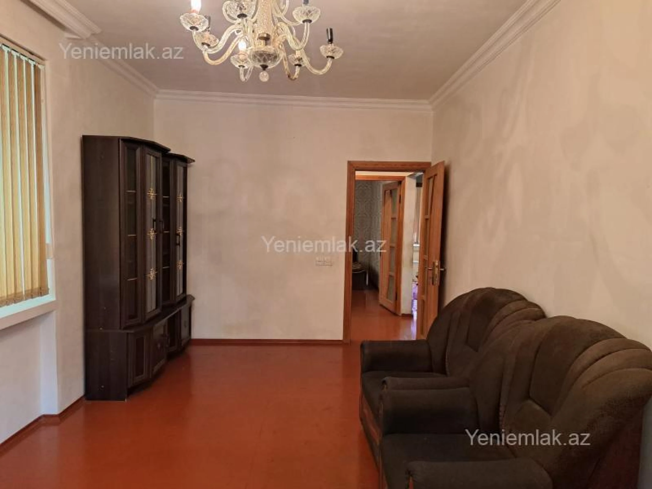 Satılır 2 otaqlı köhnə tikili 55 m²