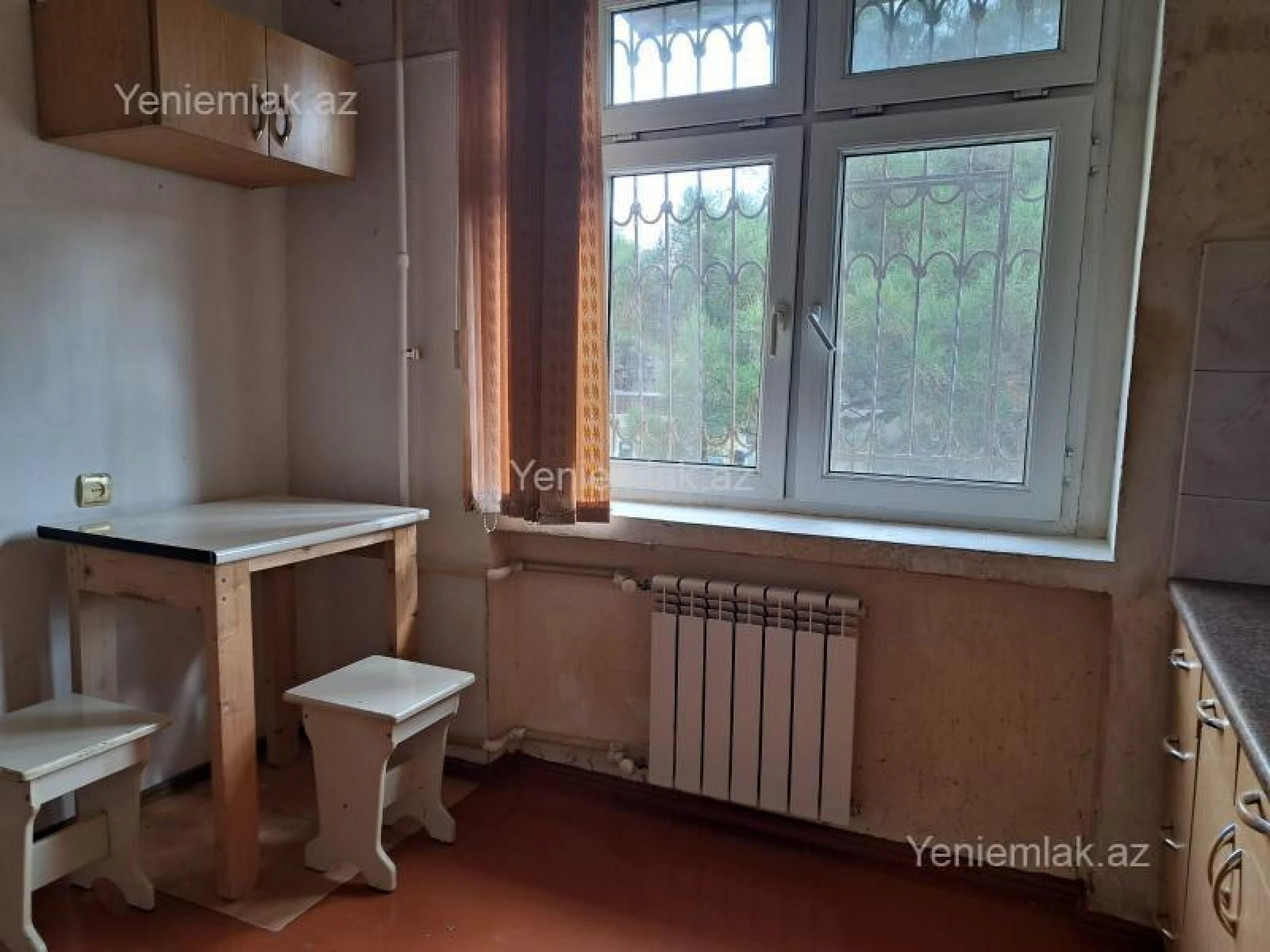 Satılır 2 otaqlı köhnə tikili 55 m²