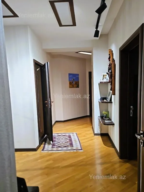 Satılır 2 otaqlı yeni tikili 90 m²