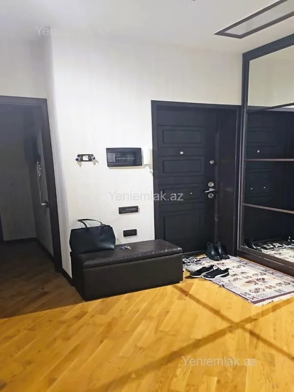 Satılır 2 otaqlı yeni tikili 90 m²