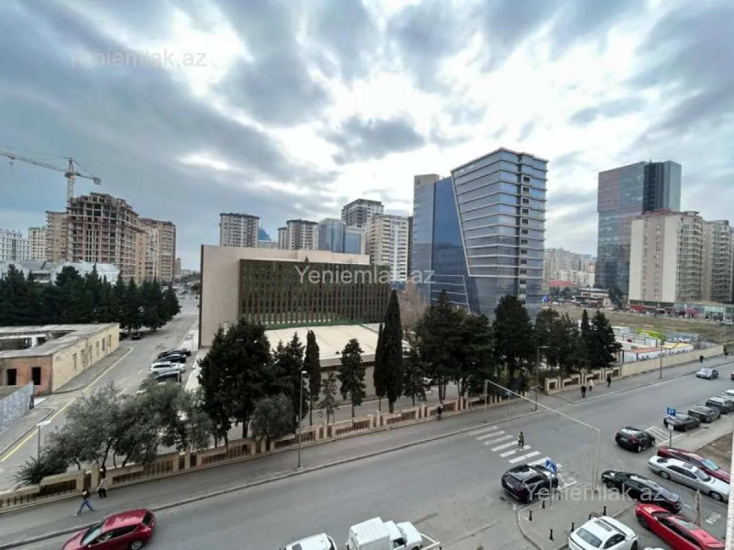 Satılır 3 otaqlı yeni tikili 148 m²