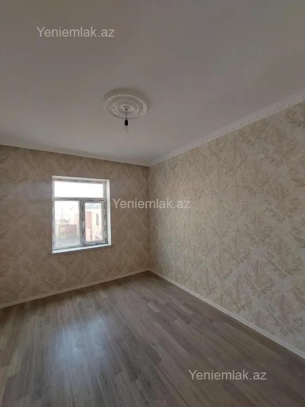 Satılır 4 otaqlı həyət evi 140 m²