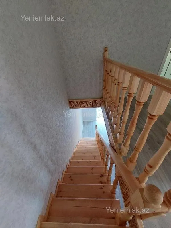 Satılır 4 otaqlı həyət evi 140 m²