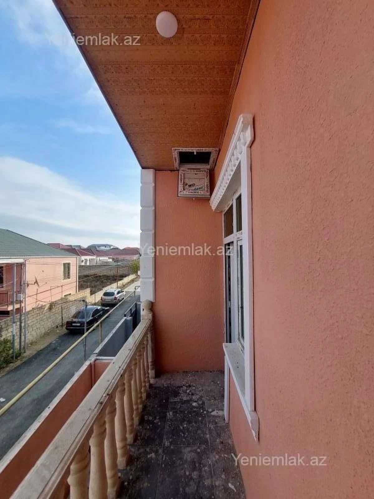 Satılır 4 otaqlı həyət evi 140 m²