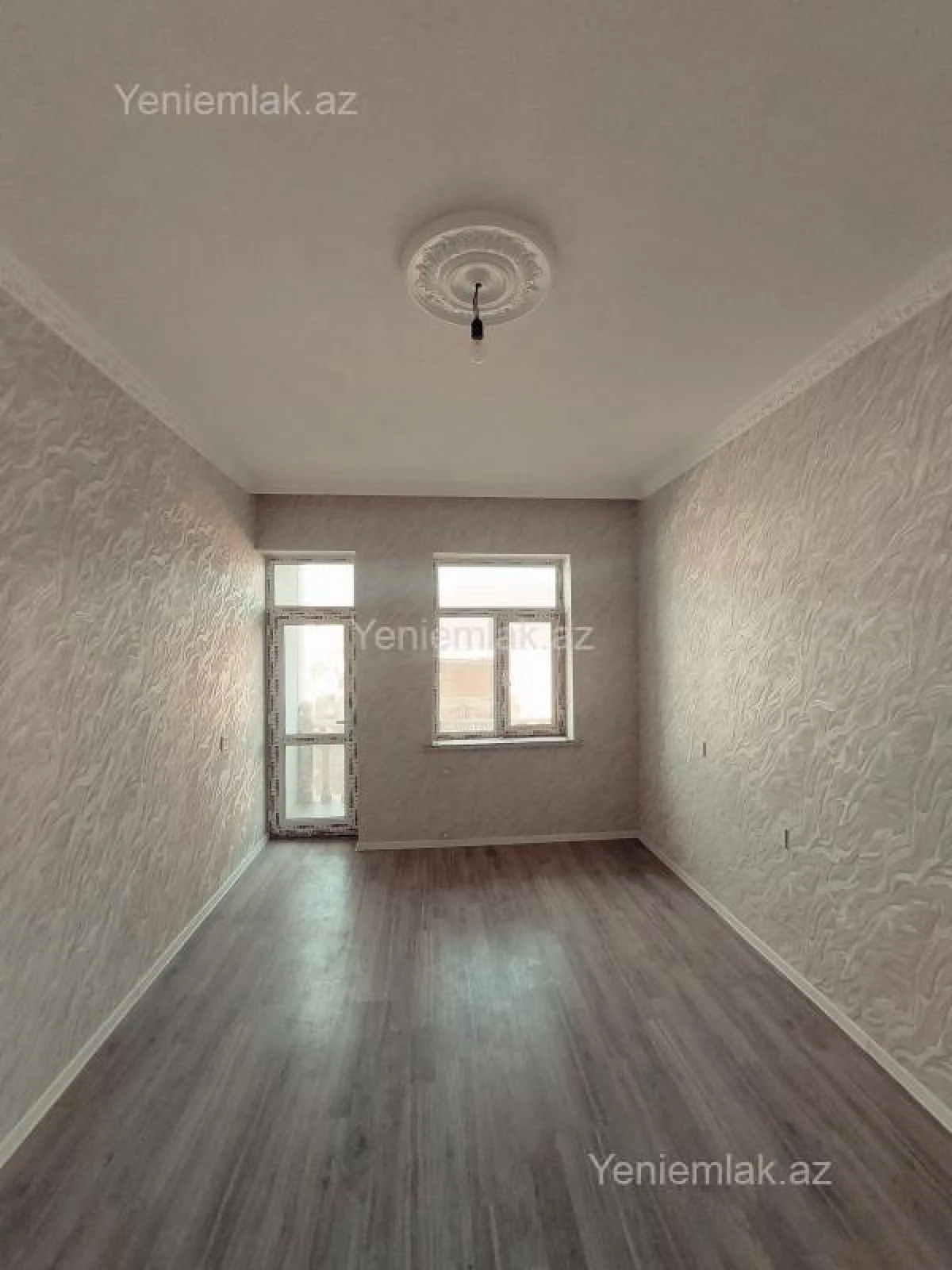 Satılır 4 otaqlı həyət evi 140 m²