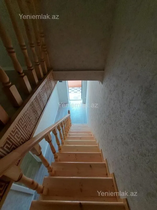 Satılır 4 otaqlı həyət evi 140 m²