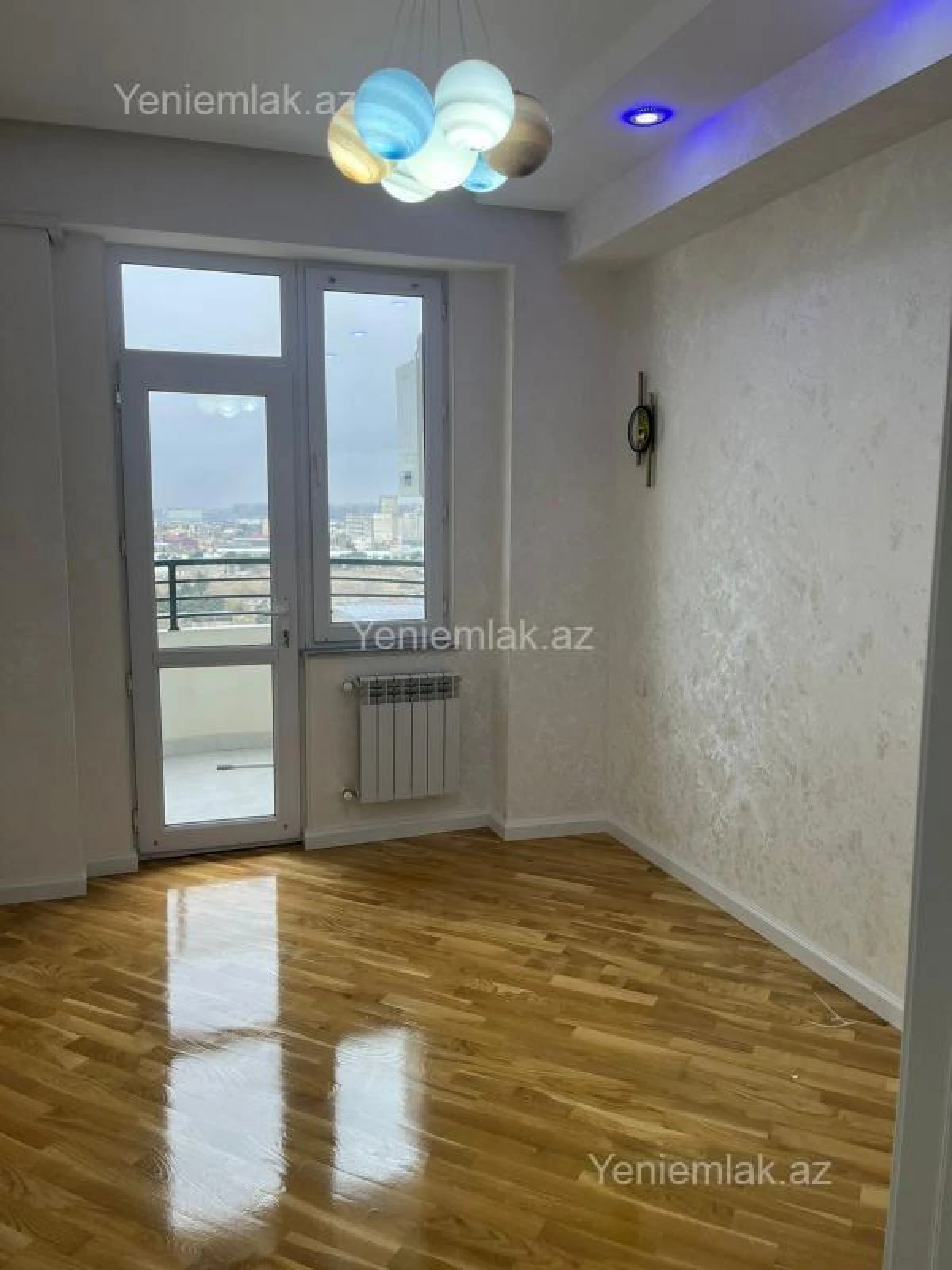 Satılır 3 otaqlı yeni tikili 100 m²