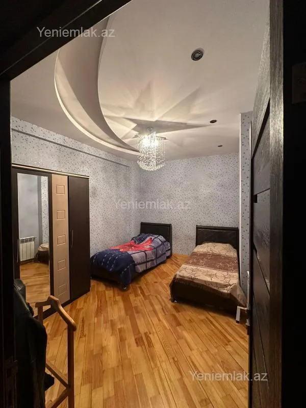 Satılır 3 otaqlı yeni tikili 150 m²
