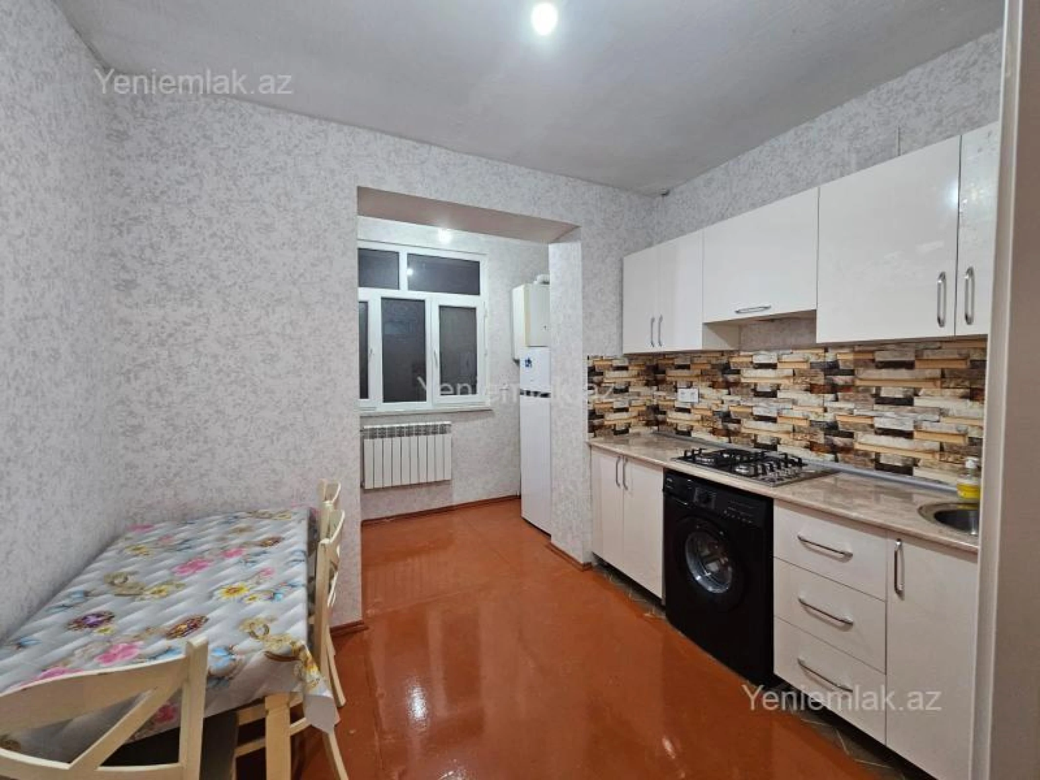 Satılır 1 otaqlı köhnə tikili 36 m²