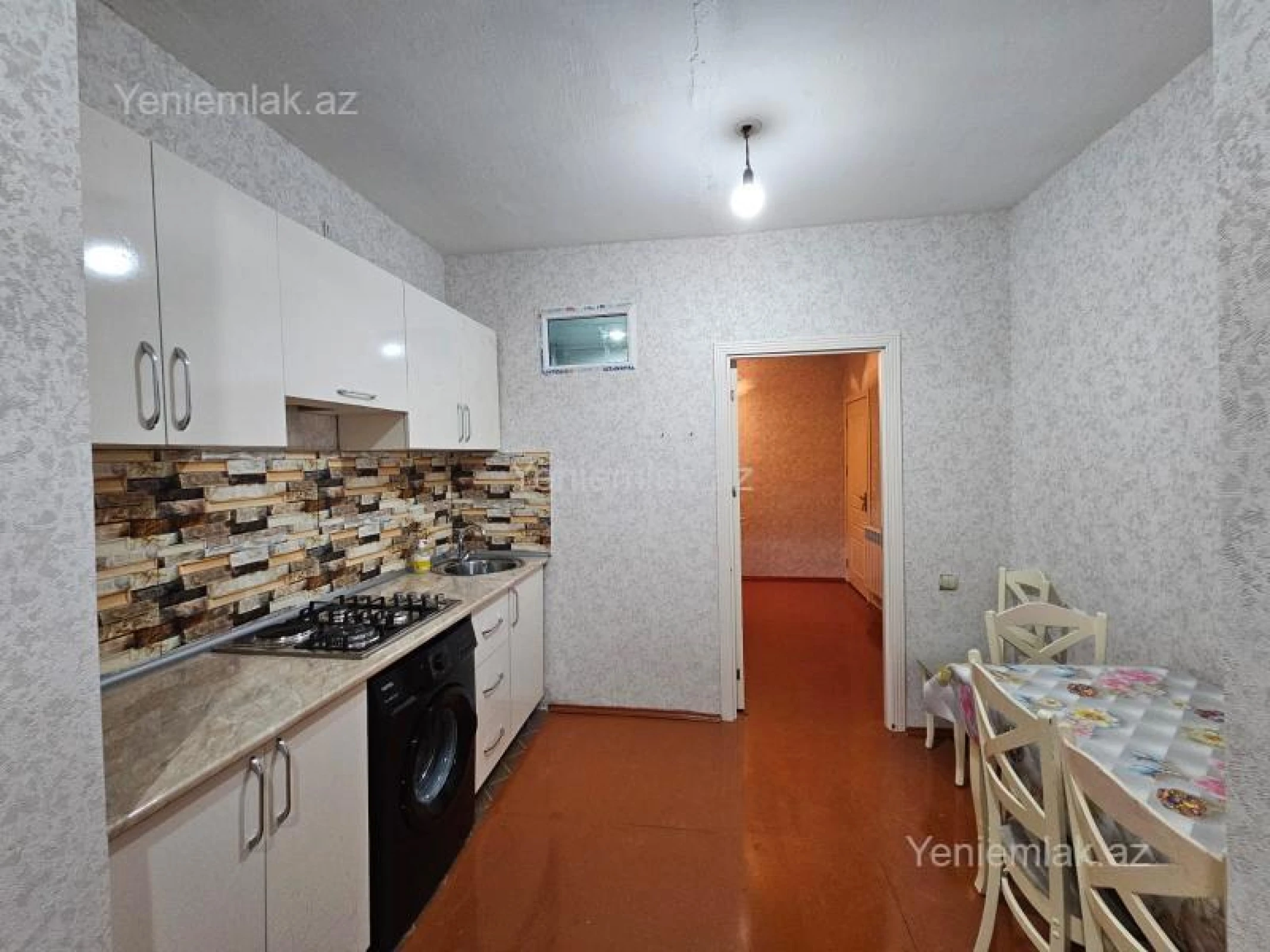 Satılır 1 otaqlı köhnə tikili 36 m²