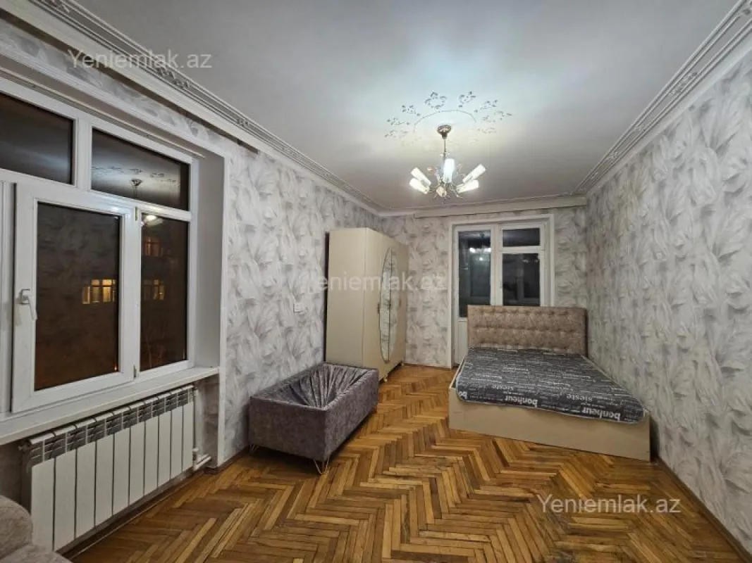 Satılır 1 otaqlı köhnə tikili 36 m²