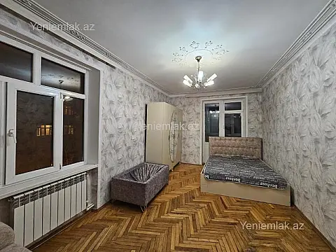 Satılır 1 otaqlı köhnə tikili 36 m²
