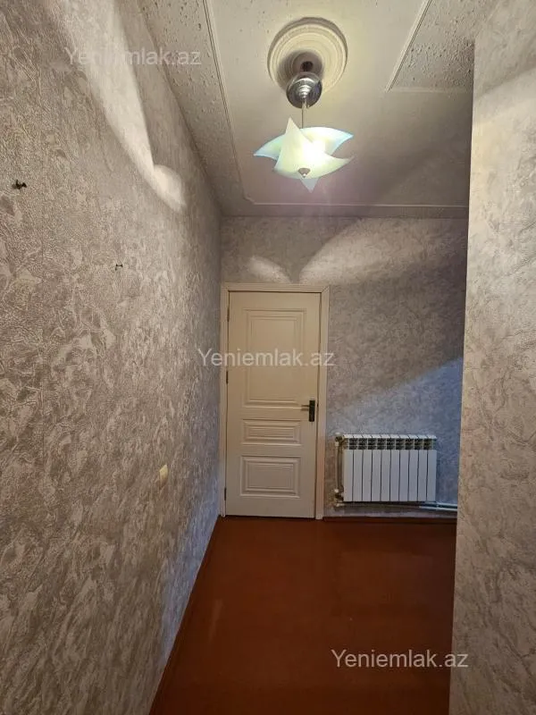 Satılır 1 otaqlı köhnə tikili 36 m²