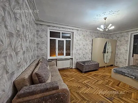 Satılır 1 otaqlı köhnə tikili 36 m²