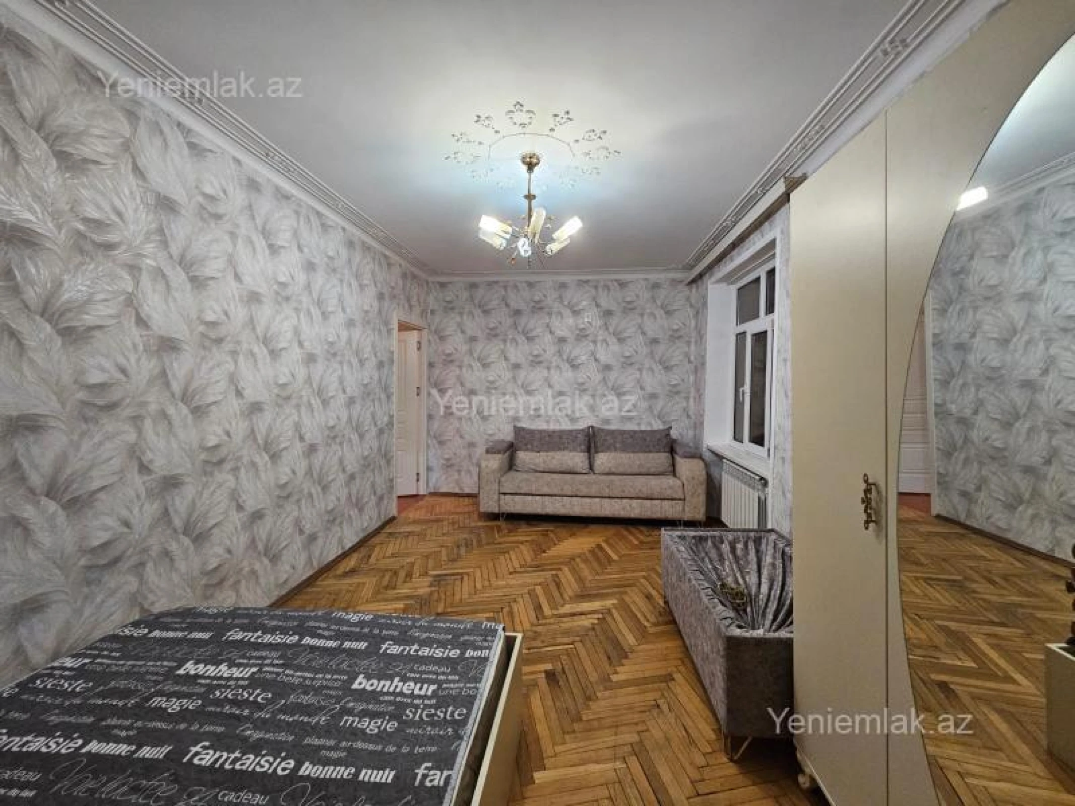 Satılır 1 otaqlı köhnə tikili 36 m²