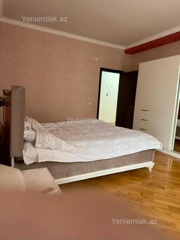 Satılır 3 otaqlı yeni tikili 140 m²
