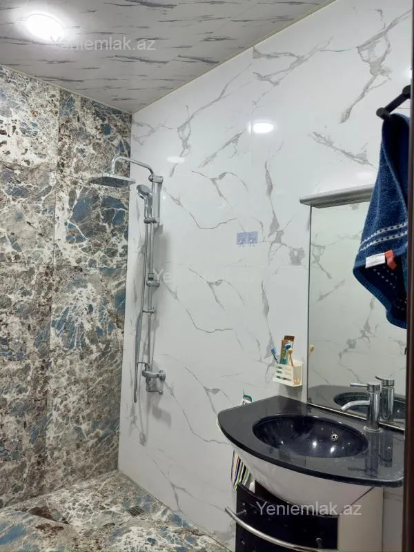 Satılır 3 otaqlı yeni tikili 140 m²