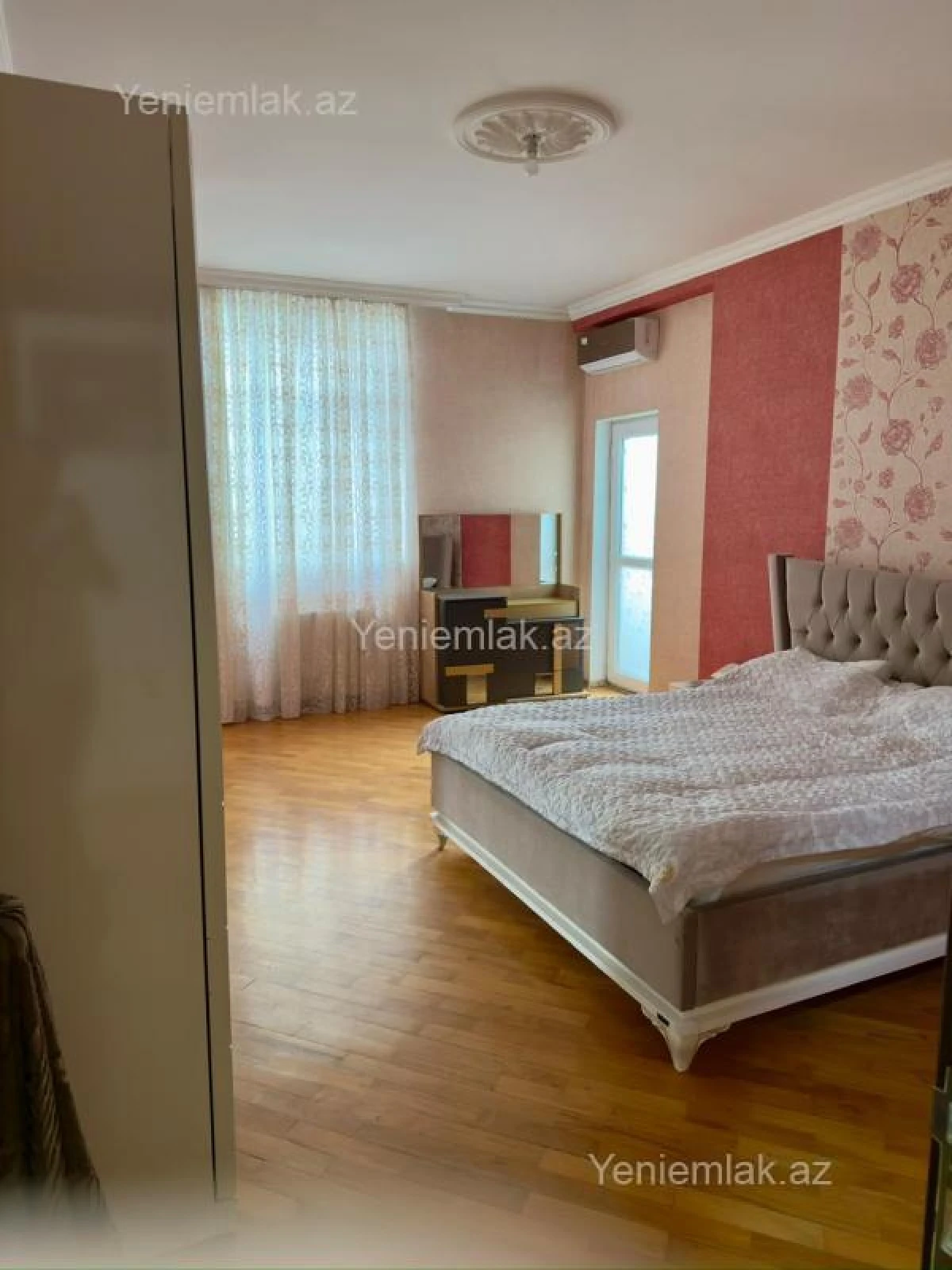 Satılır 3 otaqlı yeni tikili 140 m²