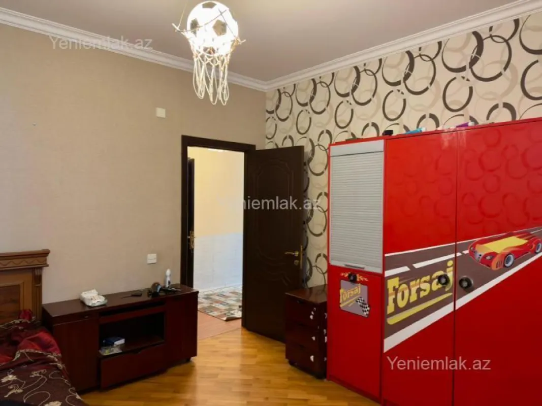 Satılır 3 otaqlı yeni tikili 140 m²