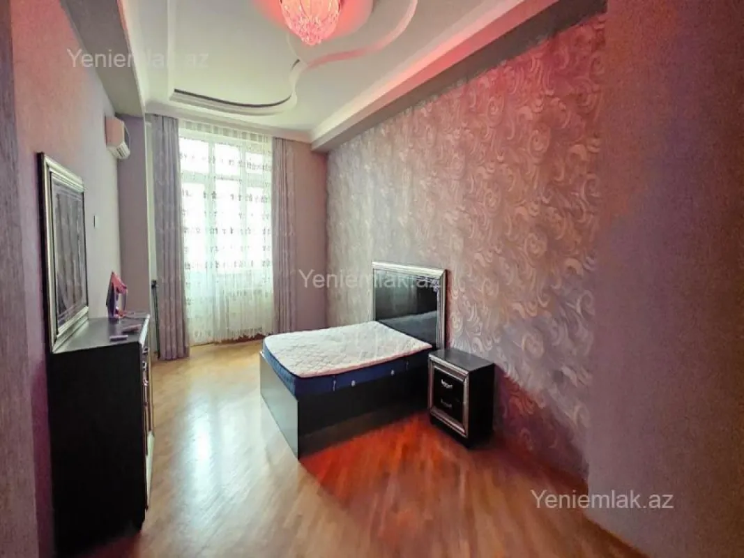 Satılır 3 otaqlı yeni tikili 163 m²