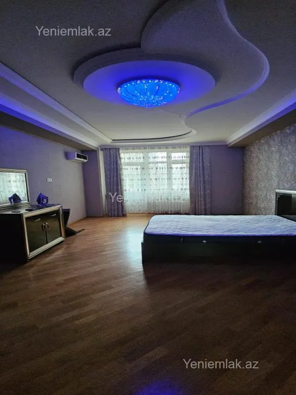 Satılır 3 otaqlı yeni tikili 163 m²