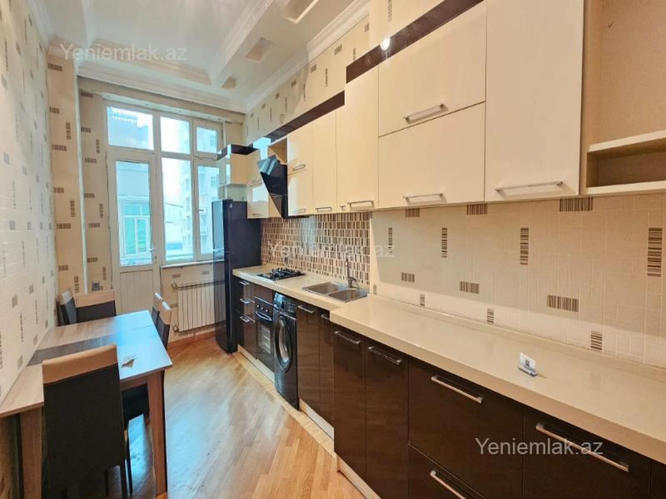 Satılır 3 otaqlı yeni tikili 163 m²