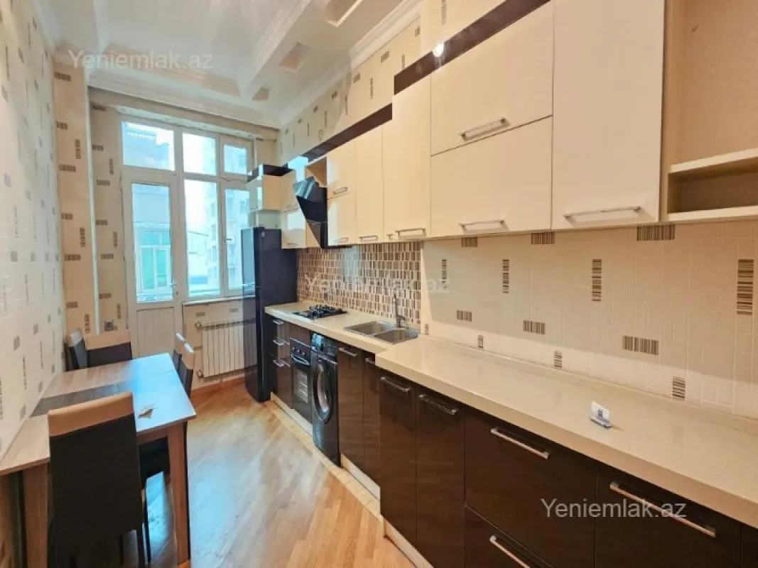 Satılır 3 otaqlı yeni tikili 163 m²