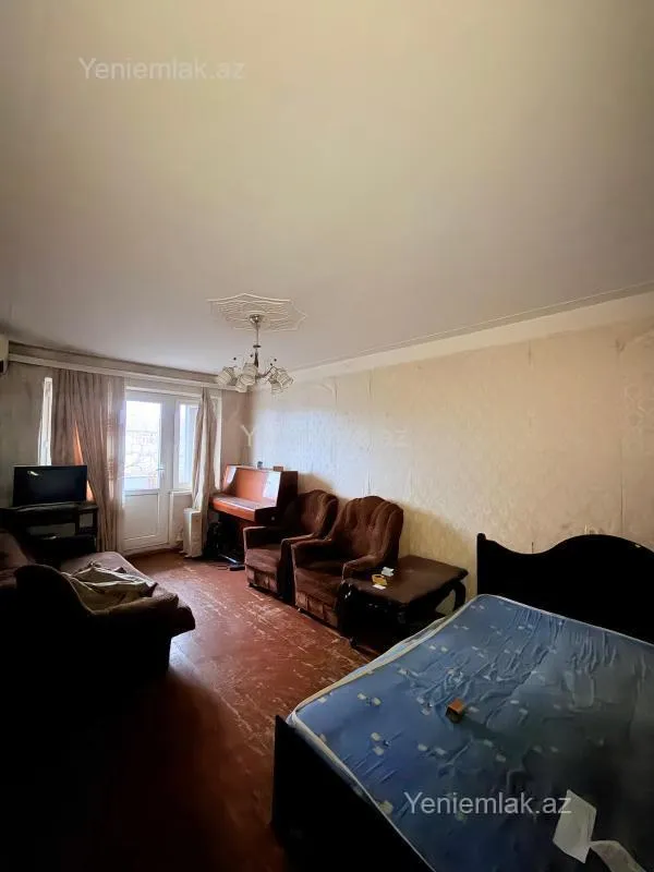 Satılır 1 otaqlı köhnə tikili 28 m²