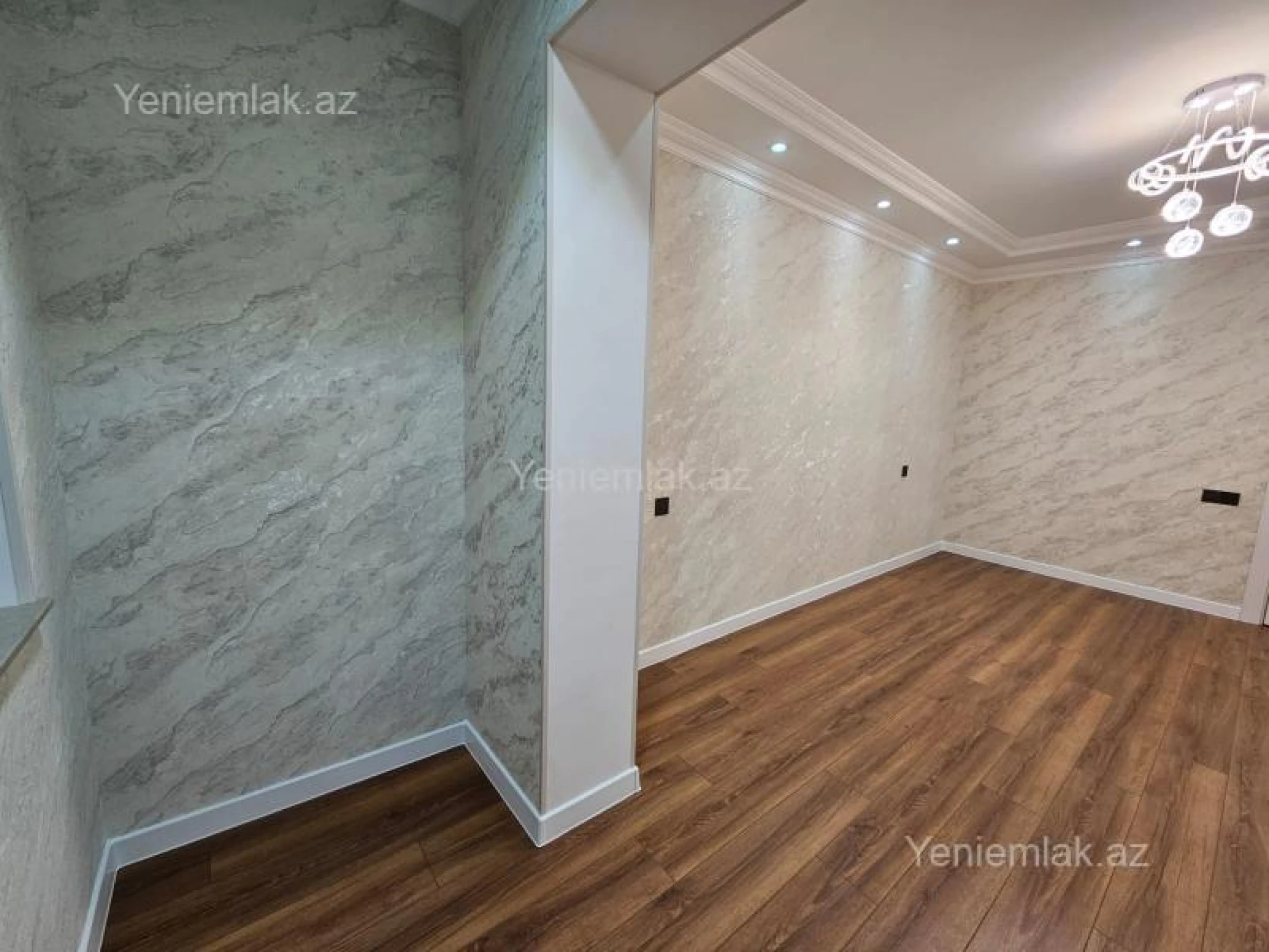 Satılır 2 otaqlı köhnə tikili 55 m²