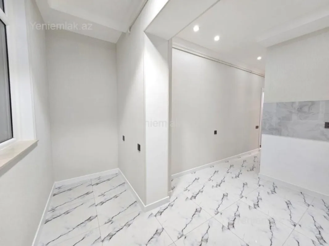 Satılır 2 otaqlı köhnə tikili 55 m²
