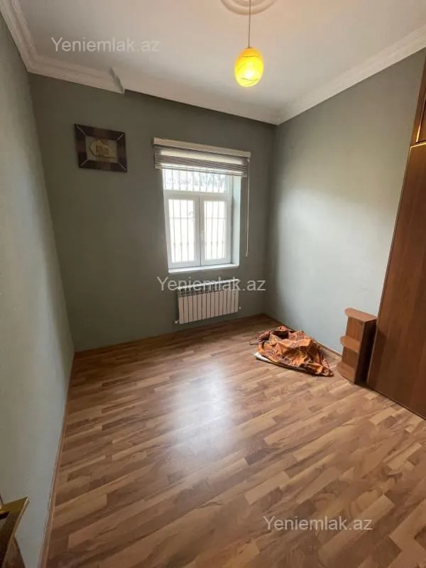 Satılır 7 otaqlı həyət evi 260 m²