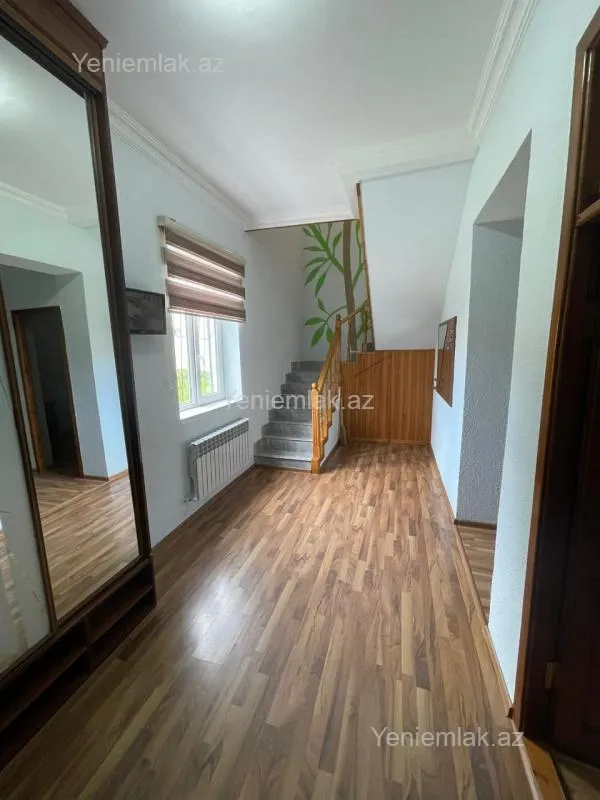 Satılır 7 otaqlı həyət evi 260 m²