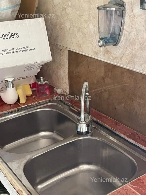 Satılır 7 otaqlı həyət evi 260 m²