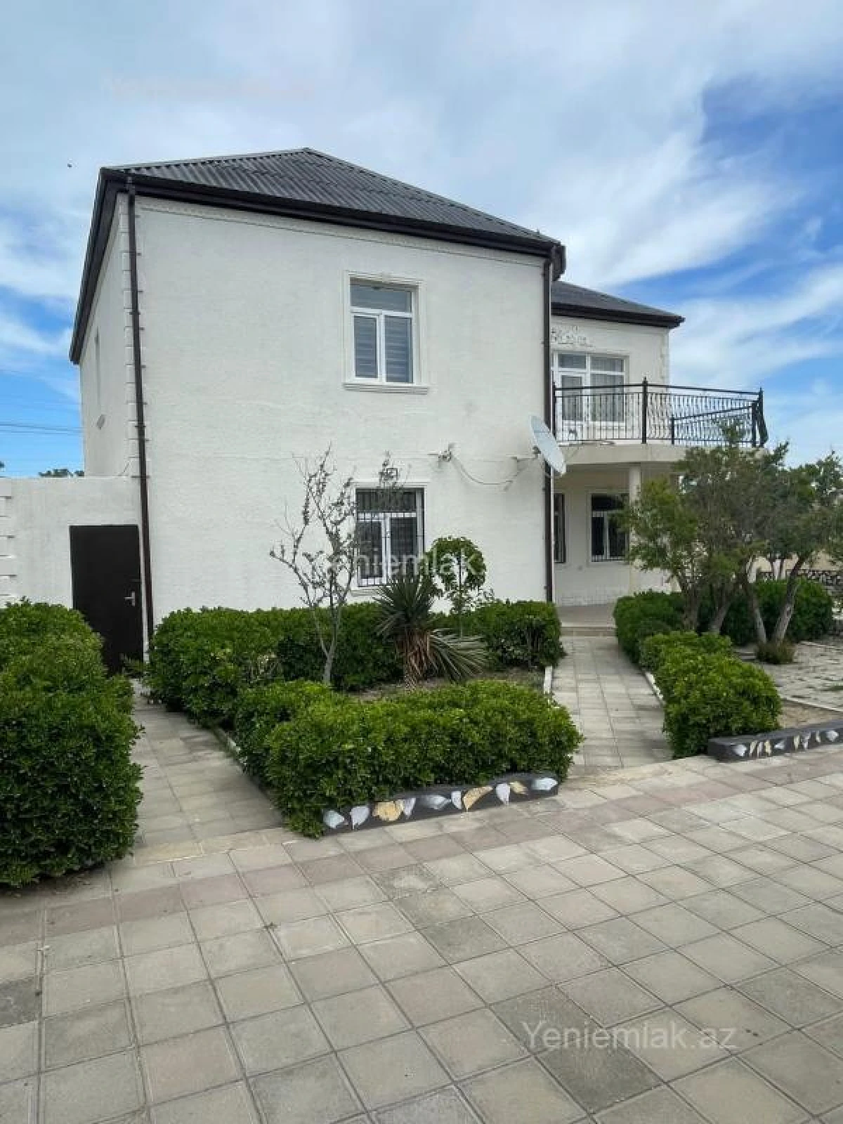 Satılır 7 otaqlı həyət evi 260 m²
