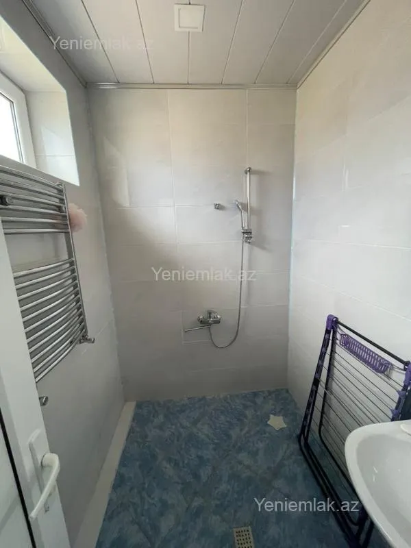 Satılır 7 otaqlı həyət evi 260 m²