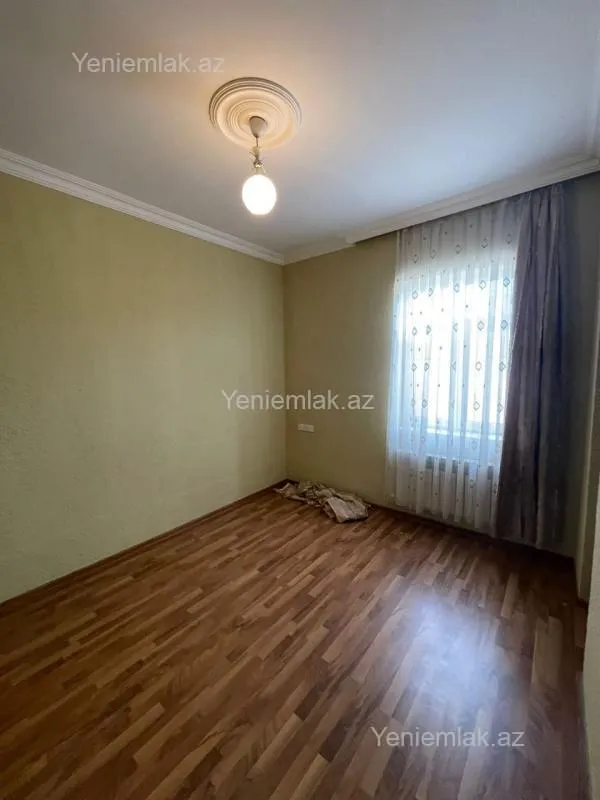 Satılır 7 otaqlı həyət evi 260 m²