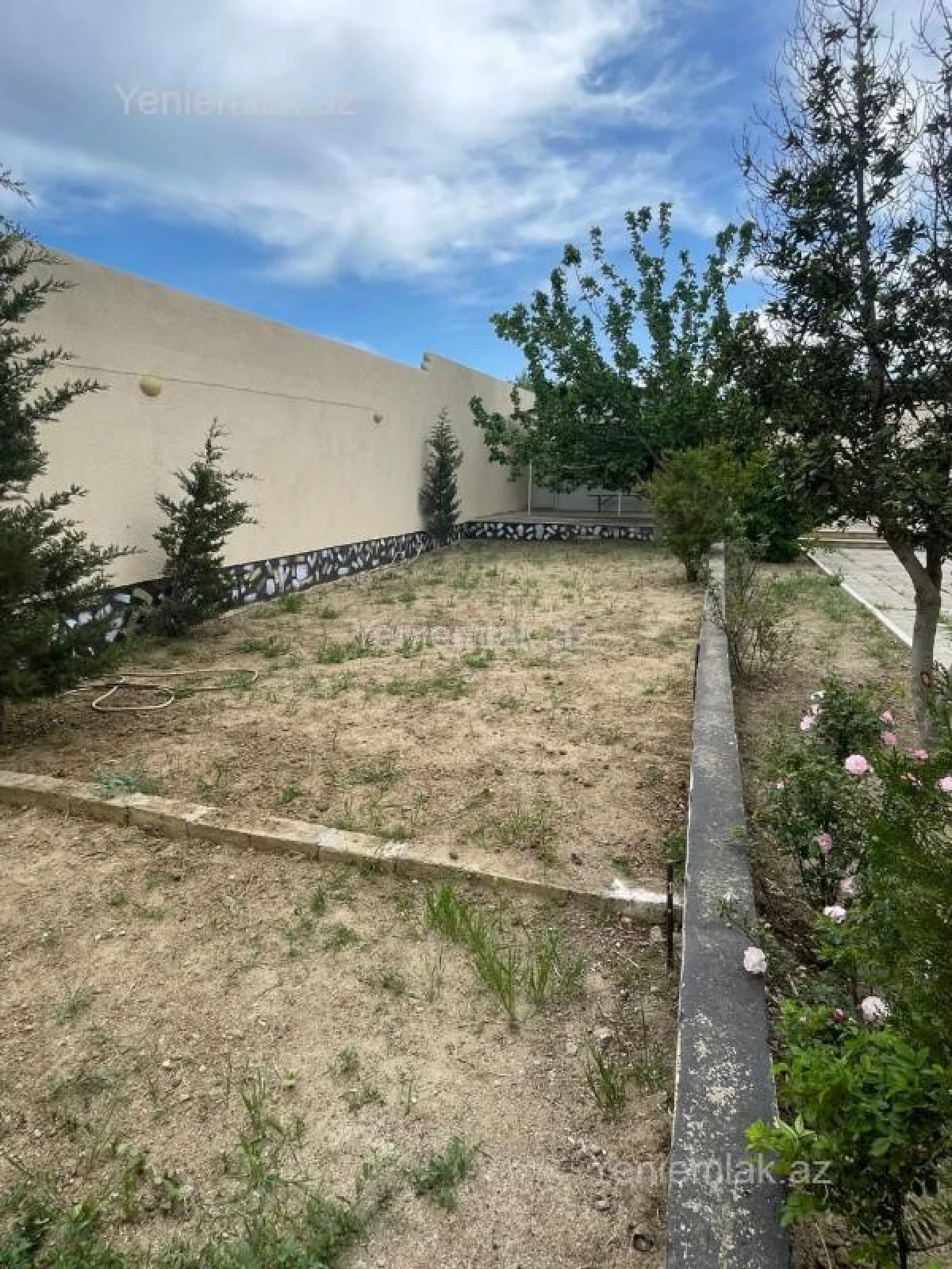 Satılır 7 otaqlı həyət evi 260 m²