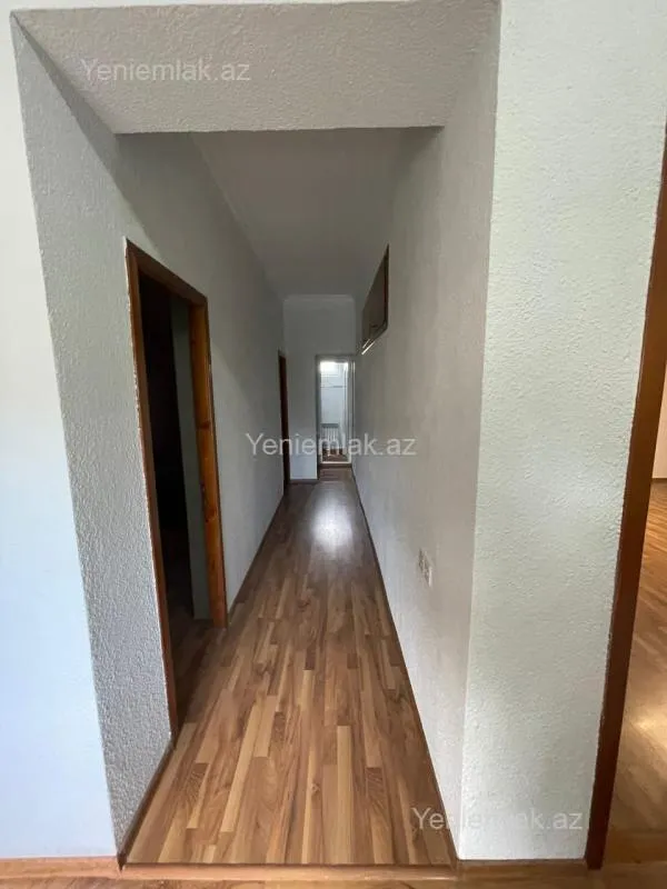 Satılır 7 otaqlı həyət evi 260 m²
