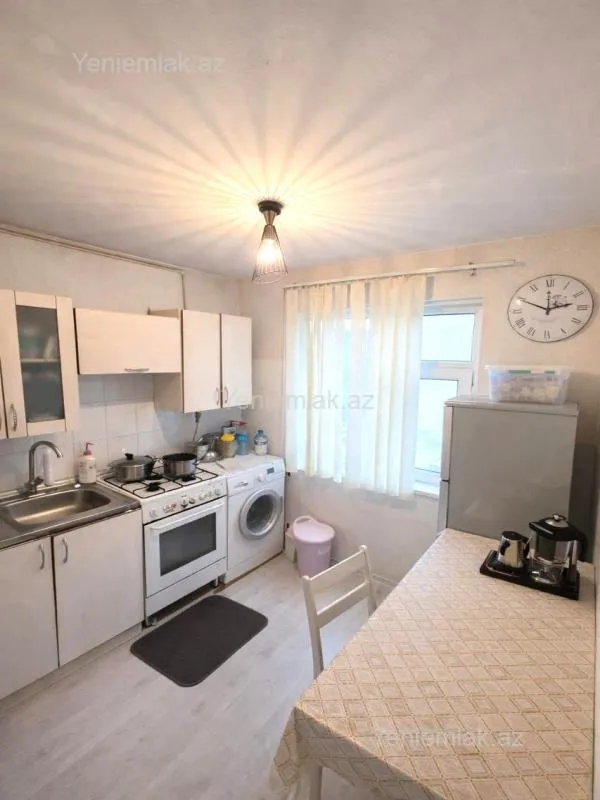 Satılır 2 otaqlı köhnə tikili 55 m²