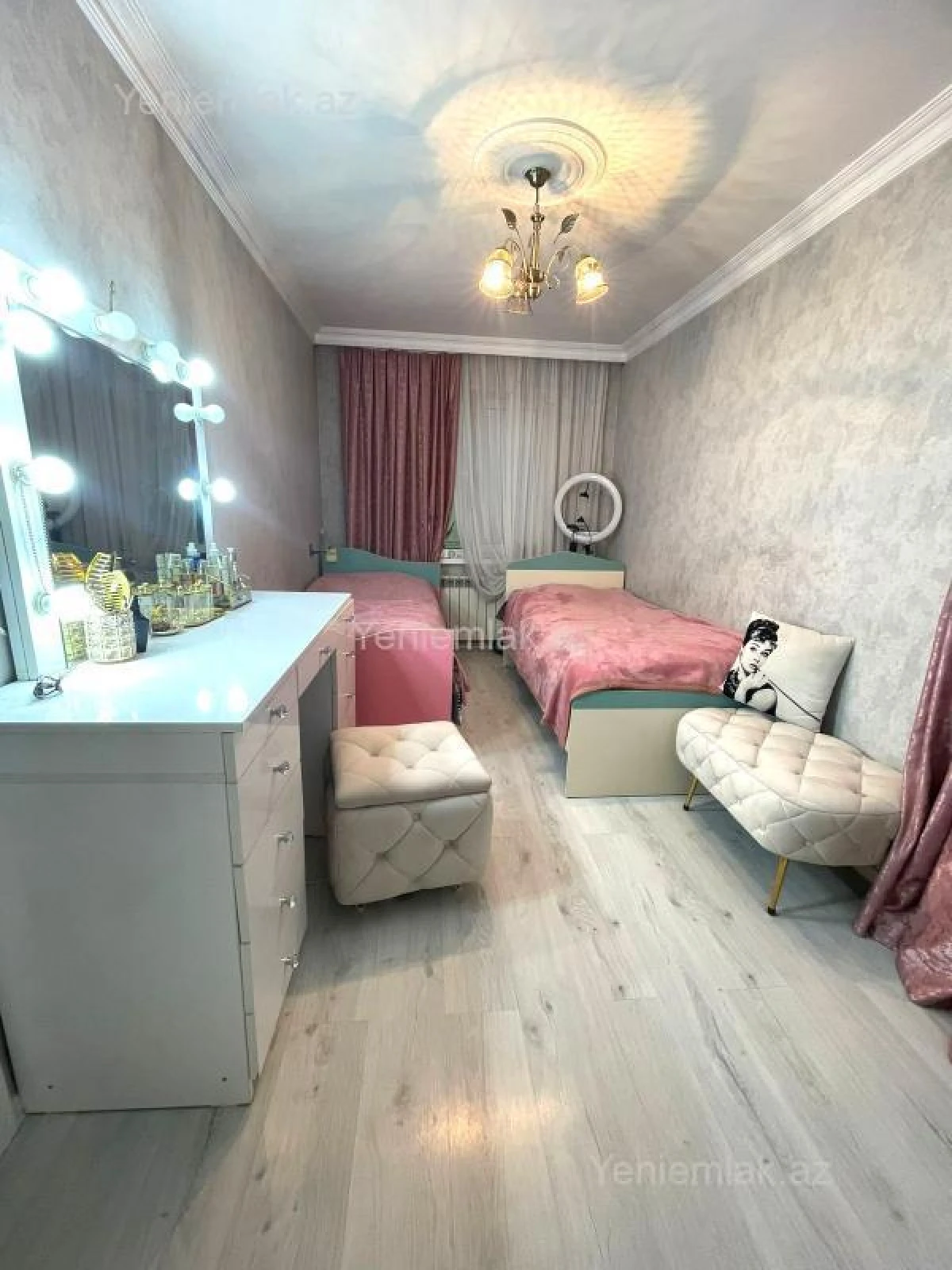 Satılır 2 otaqlı köhnə tikili 55 m²