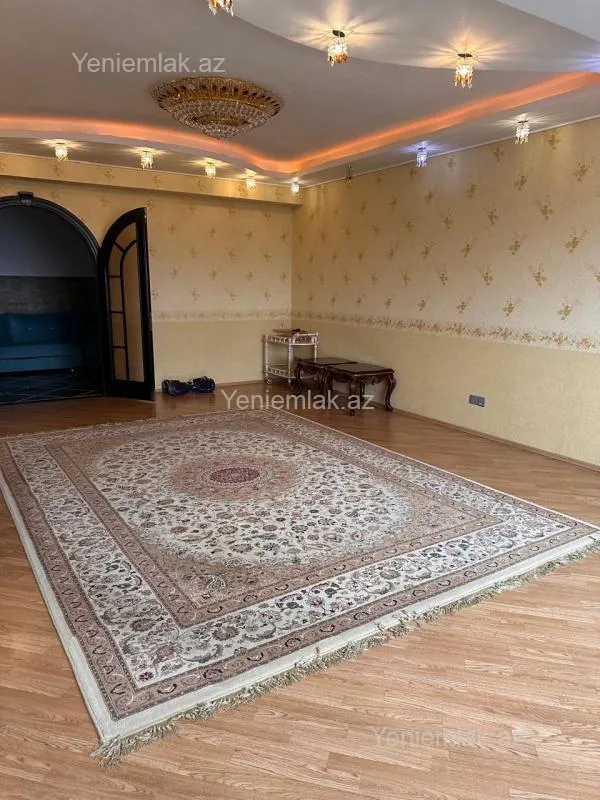 Satılır 3 otaqlı yeni tikili 153 m²