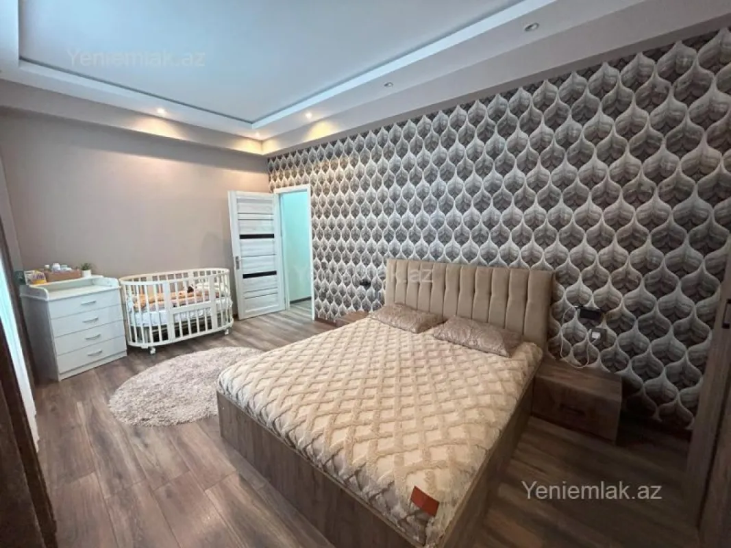 Satılır 3 otaqlı yeni tikili 136 m²
