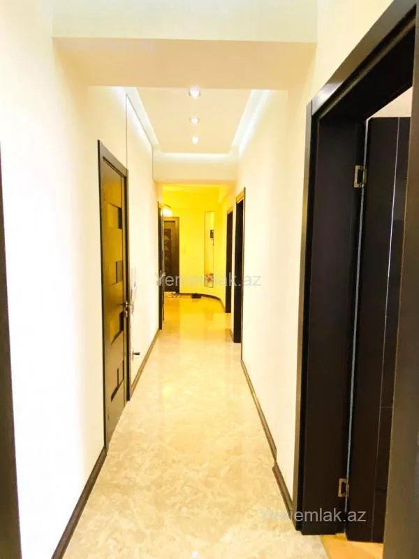 Satılır 3 otaqlı yeni tikili 118 m²