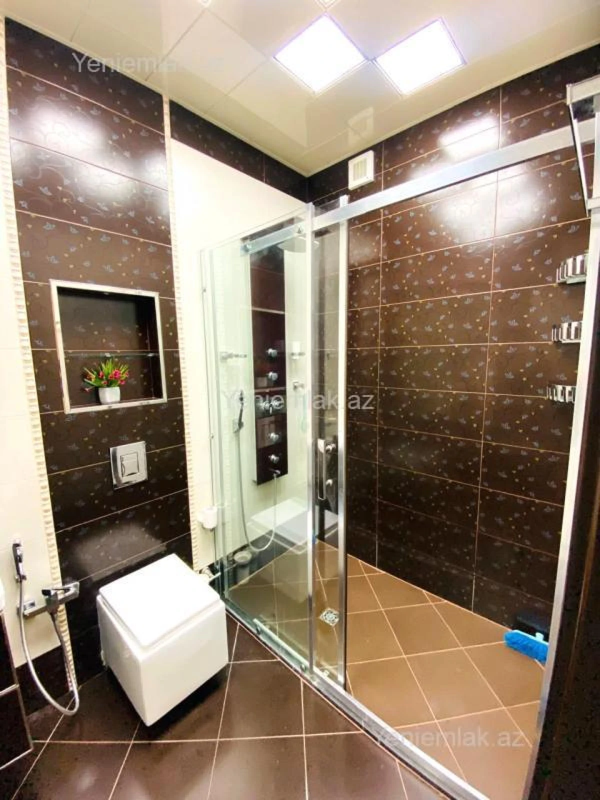 Satılır 3 otaqlı yeni tikili 118 m²