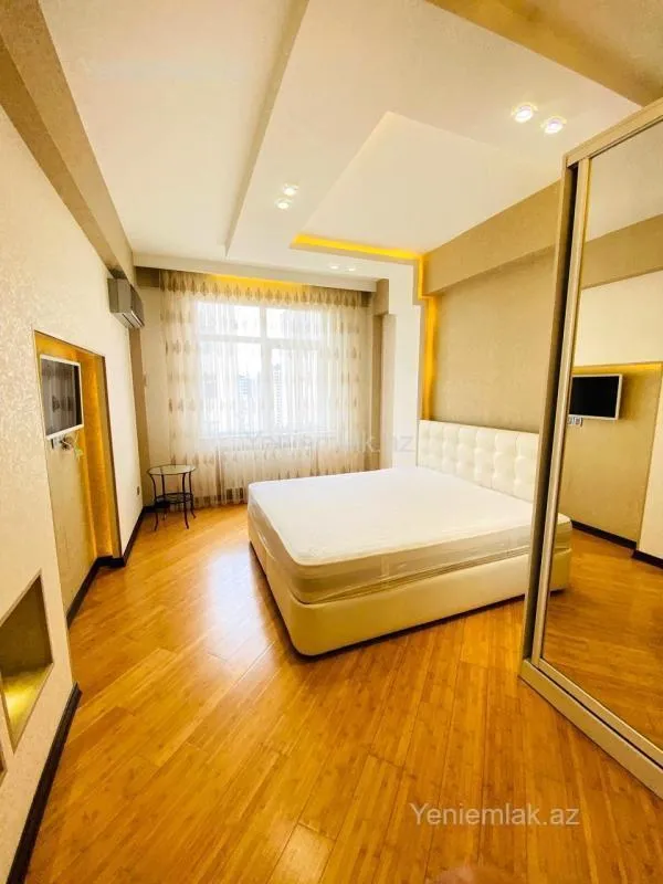 Satılır 3 otaqlı yeni tikili 118 m²