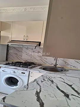 Satılır 5 otaqlı köhnə tikili 140 m²