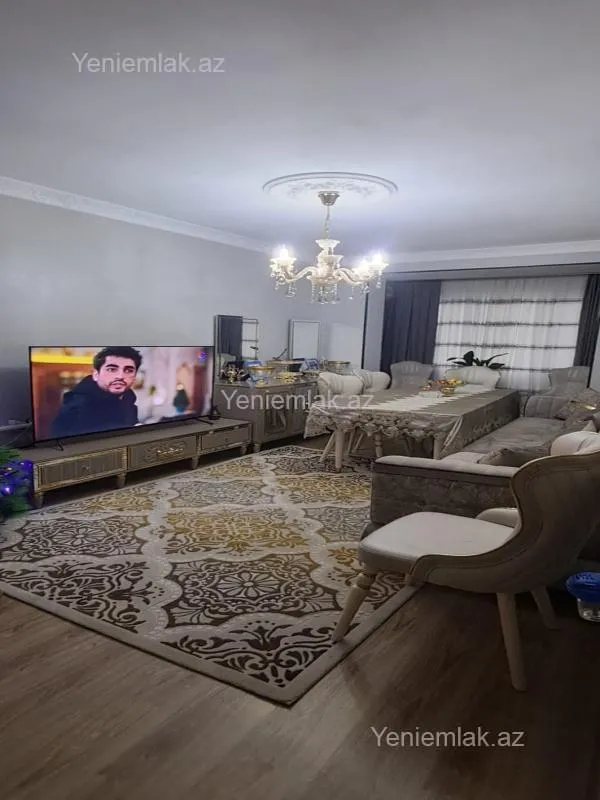 Satılır 5 otaqlı köhnə tikili 140 m²